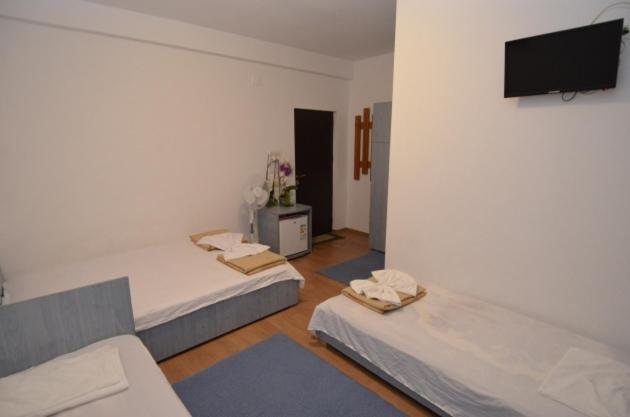Hotel Talisman 科斯蒂内什蒂 外观 照片